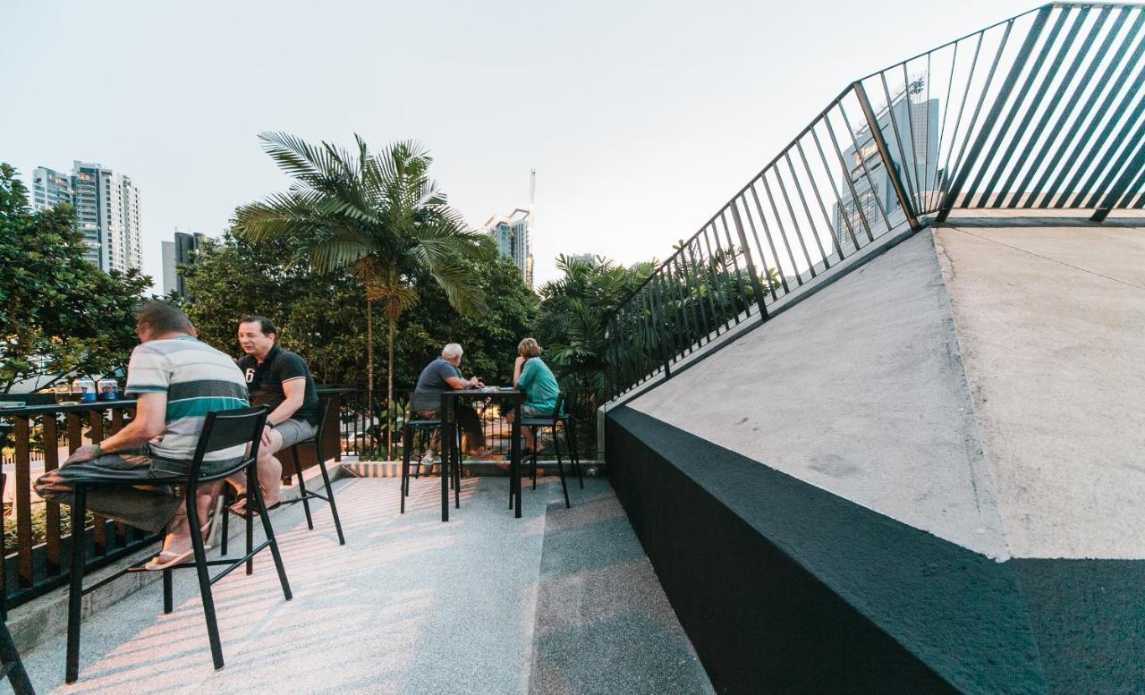 Lloyd'S Inn Singapore Exterior photo