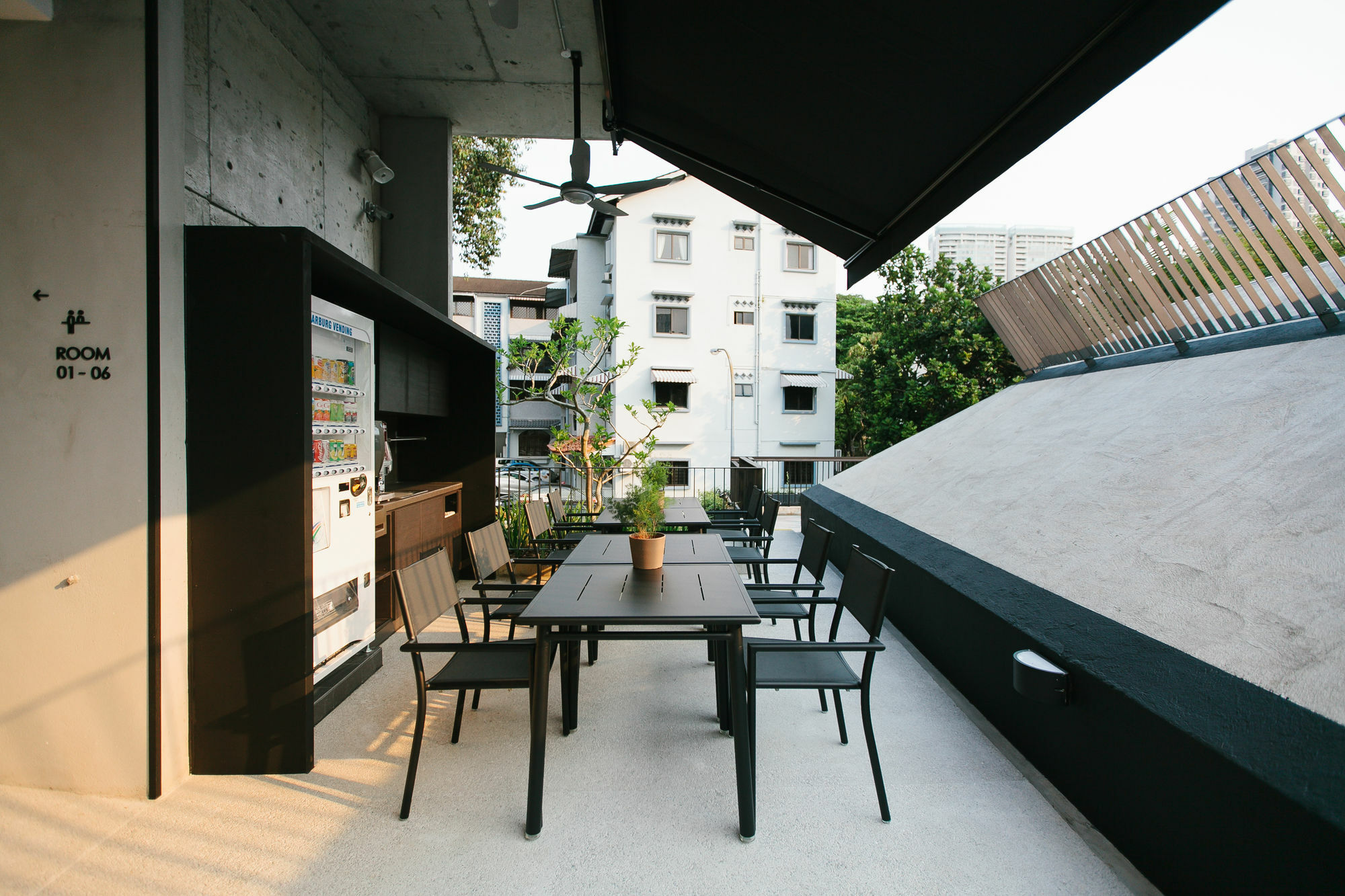 Lloyd'S Inn Singapore Exterior photo
