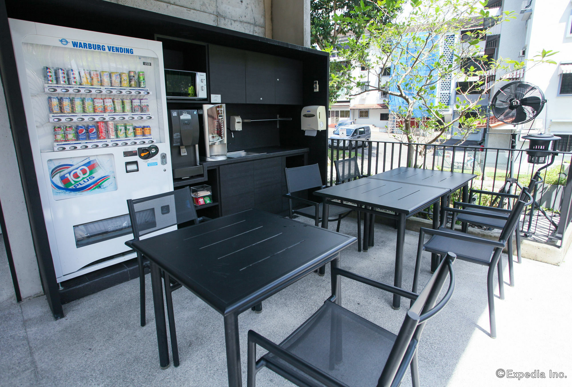 Lloyd'S Inn Singapore Exterior photo
